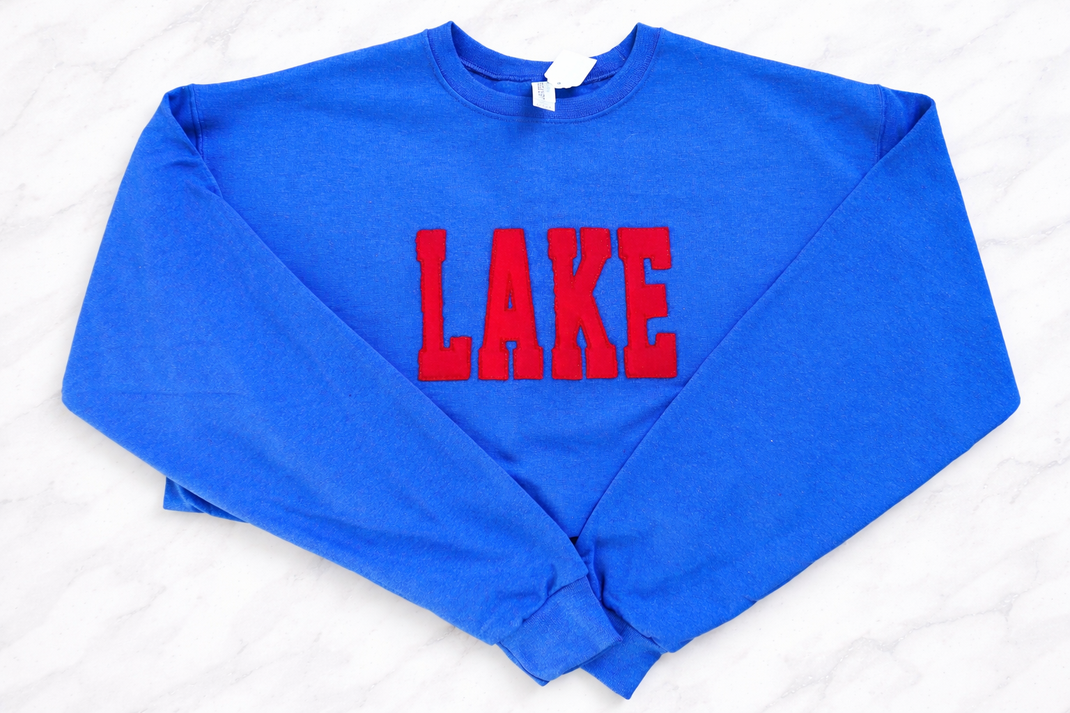 Lake Applique Spirit Crewneck